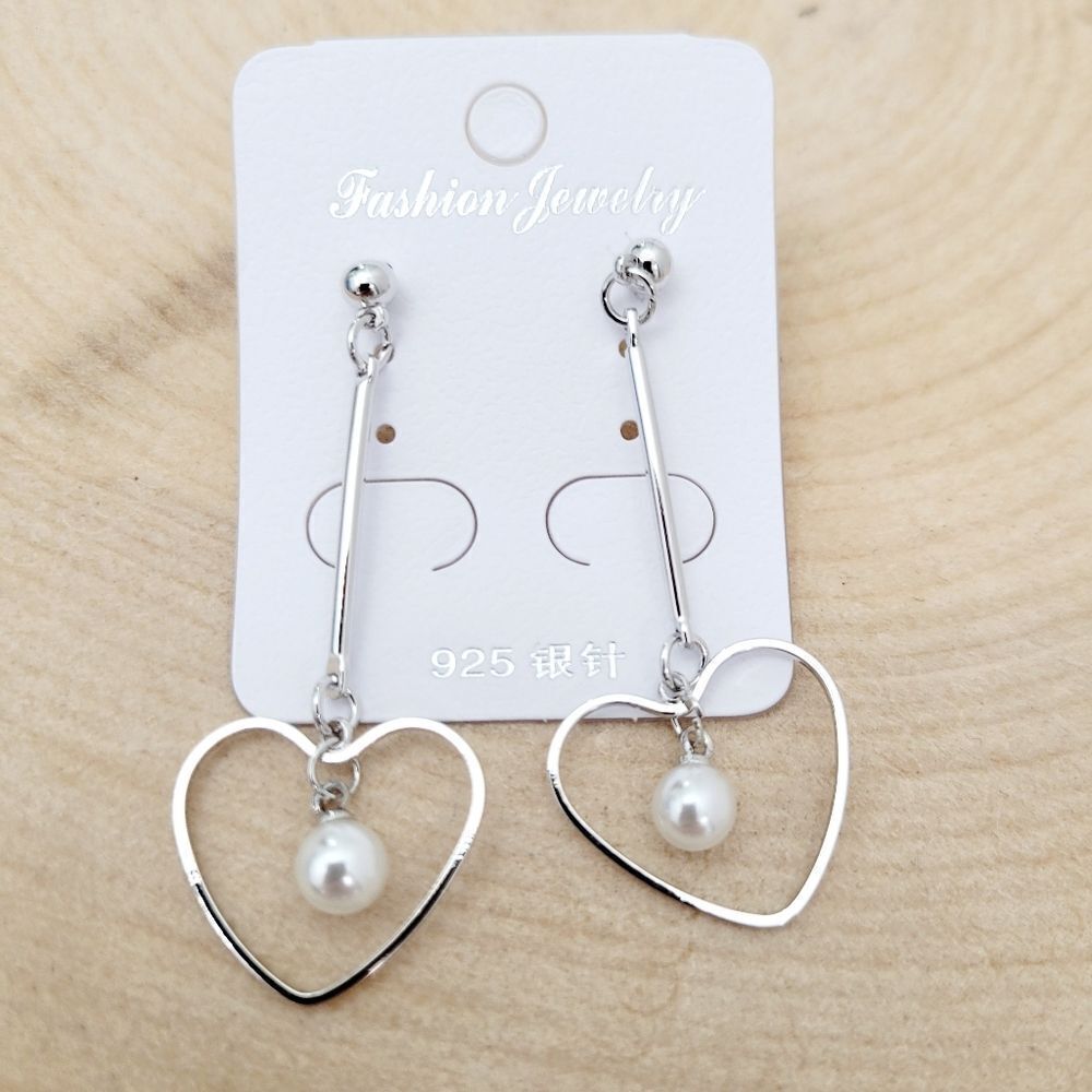 Brand New Silver Heart Pearl Earrings